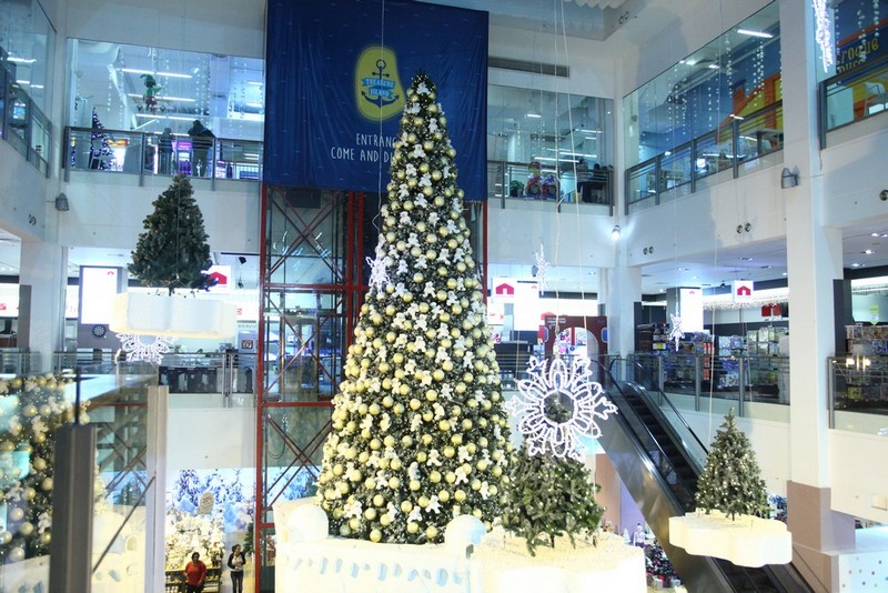 Let's Freeze the Christmas Moment at BHV